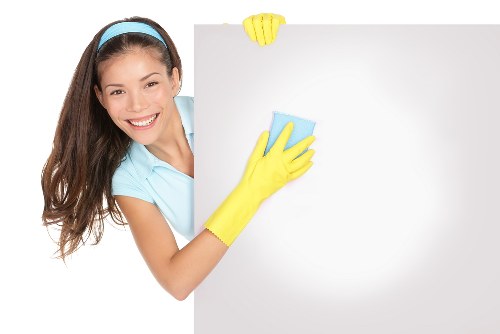 Seasonal house cleaning for a bright Docklands living space