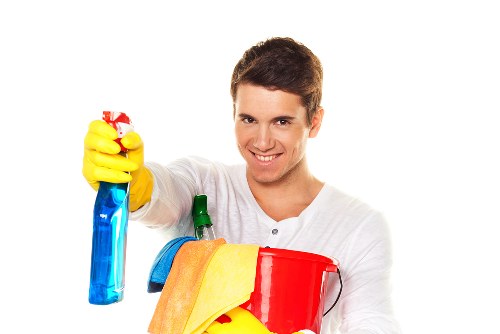 Kitchen and bathroom cleaning in Docklands property